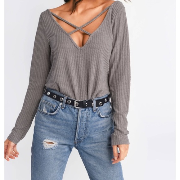 CROSS MY HEART WHITE TOP - Tobi size Medium - Picture 4 of 7